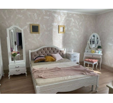 Двуспальная кровать Авиньон MUR-111-01/1 с каретной стяжкой Двуспальная кровать Авиньон MUR-111-01/1 с каретной стяжкой